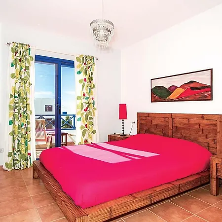 Playa Blanca Sleeps 5 Wifi *